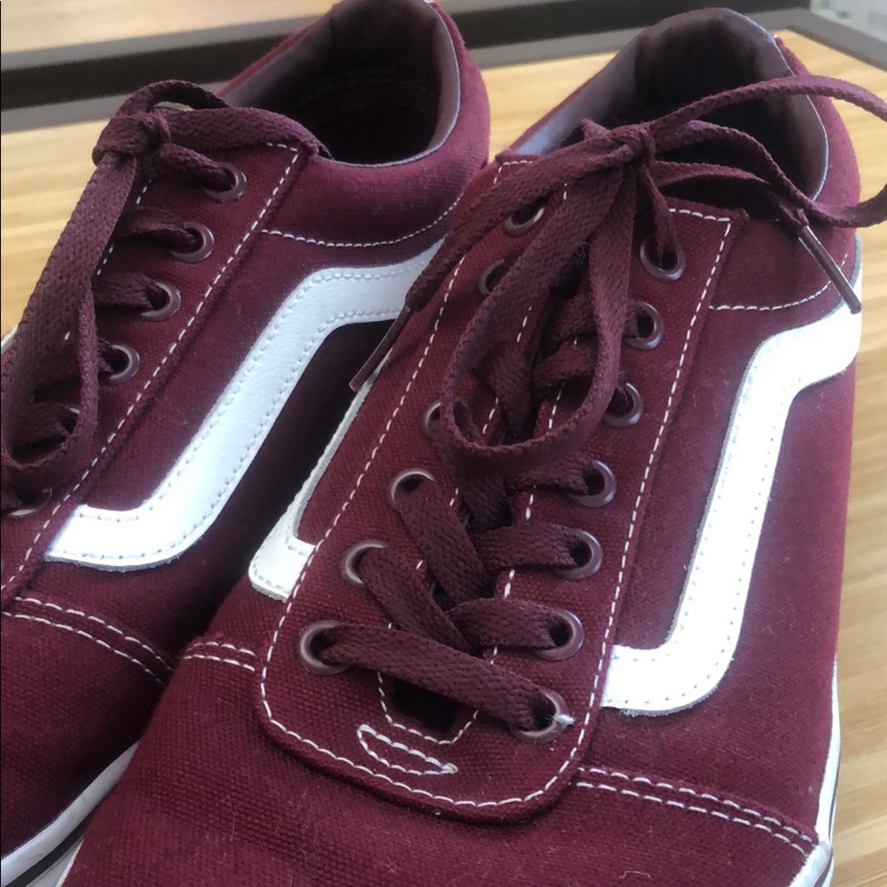 Vans Burgundy and White Sneakers Classic Design EUC!